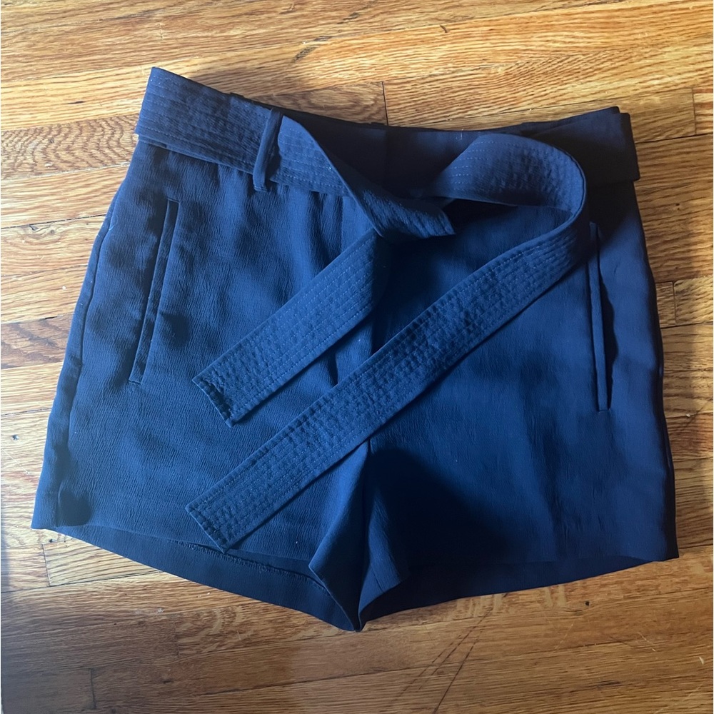 Wilfred shorts (Aritzia)